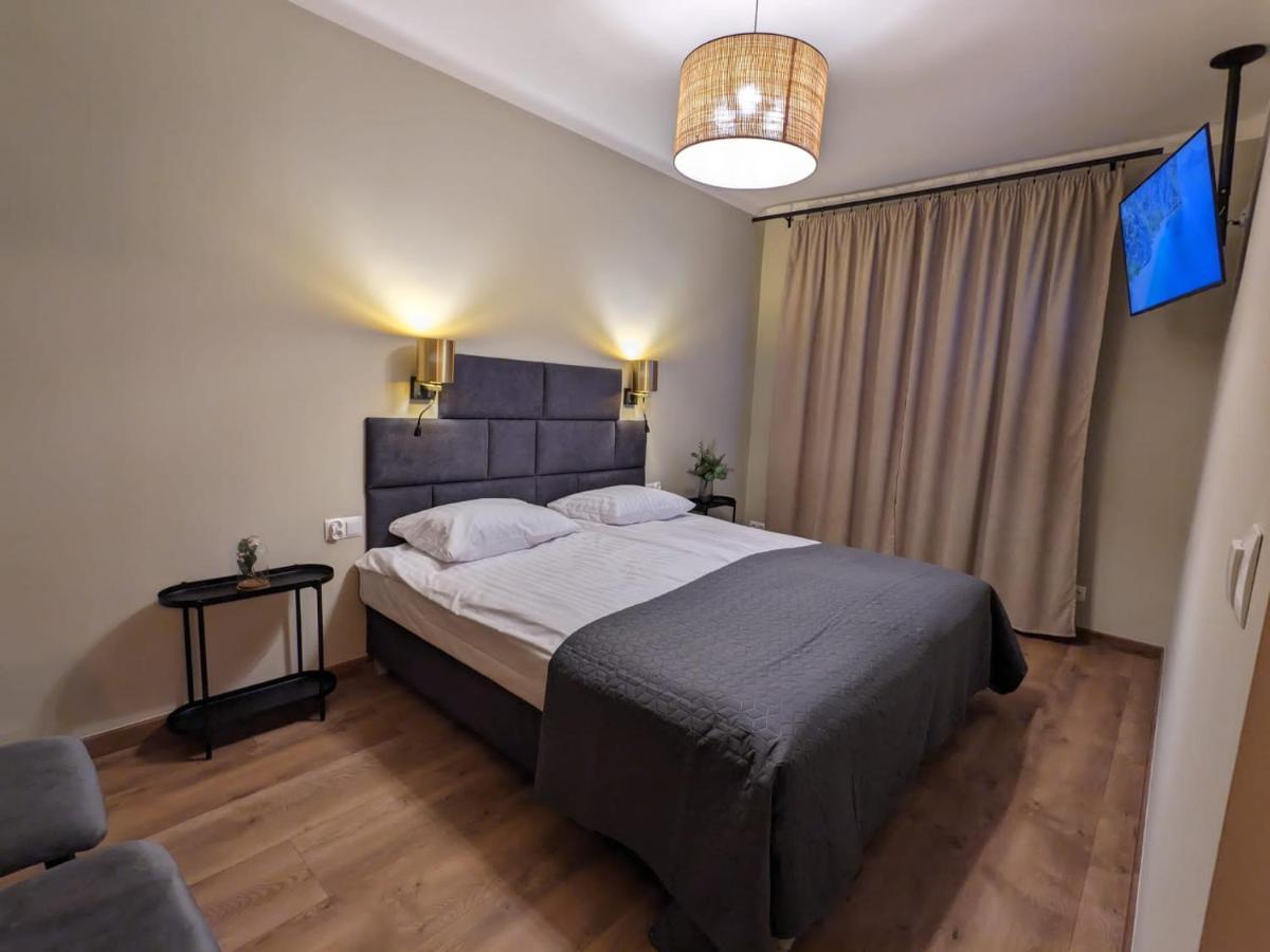 Spacious Two-Bedroom Apartment In The City Center — Zdjęcia 2